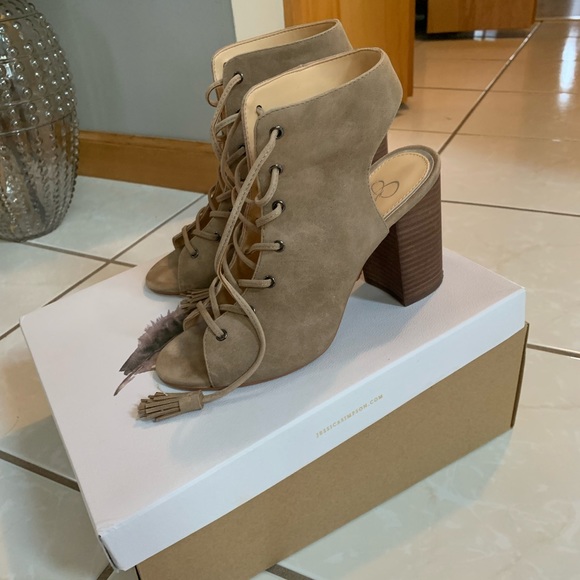 Jessica Simpson Peep Toe Tilroy Sandal - Picture 8 of 11